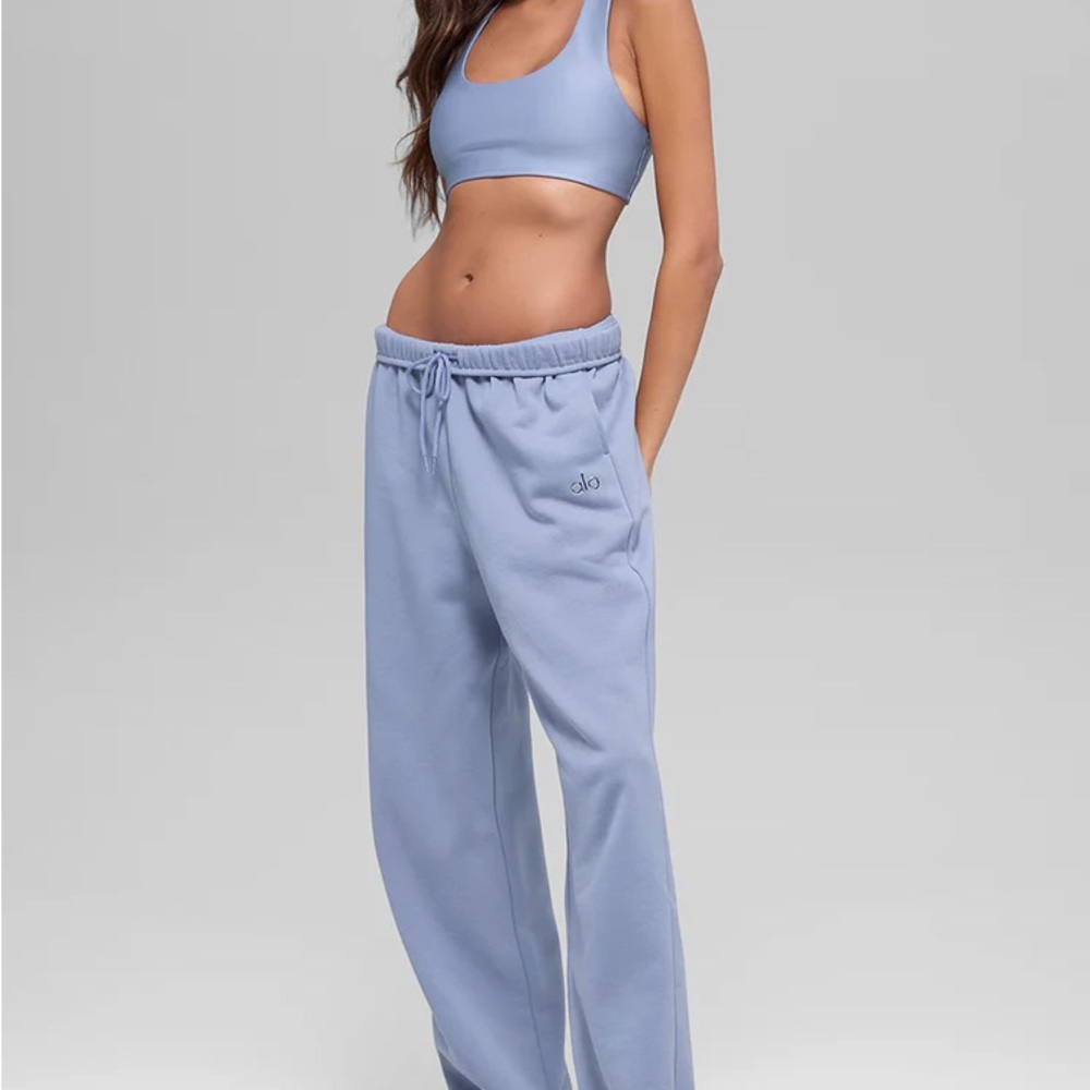 ALO Accolade Straight Leg Sweatpant SIZE  MEDIUM